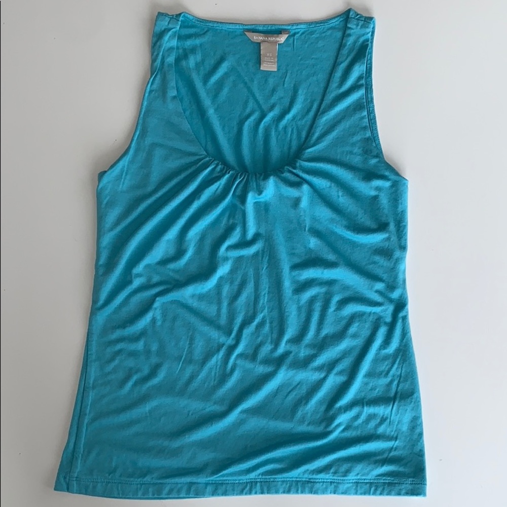 Banana Republic. Turquoise summer tank!